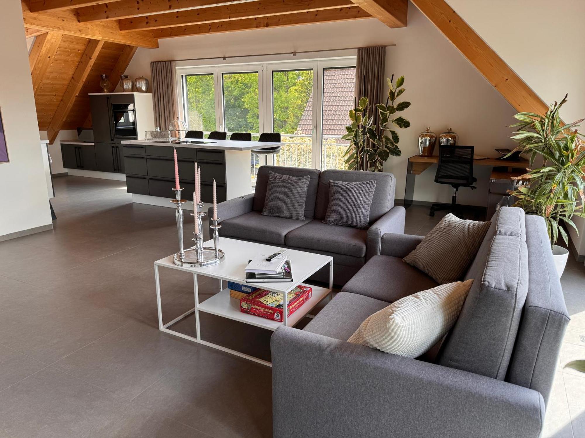 Moderne Ferienunterkunft/Wohnung Burgthann Exterior foto